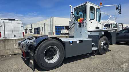 Wózek terminalowy 2025  MOL YM225 (2)