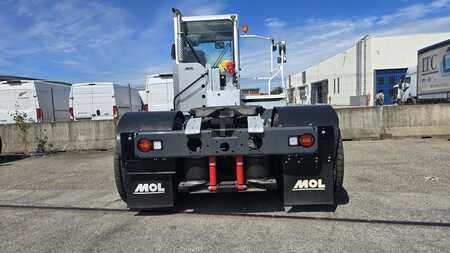 Wózek terminalowy 2025  MOL YM225 (3)