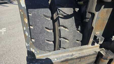 Wózki widłowe diesel 2010  SMV Konecranes SMV20-1200B (12)