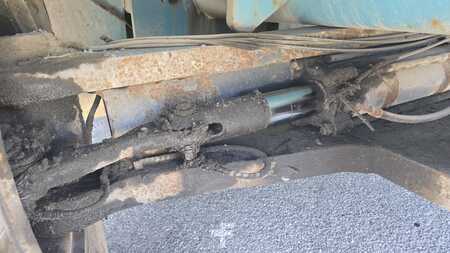 Wózki widłowe diesel 2010  SMV Konecranes SMV20-1200B (24)