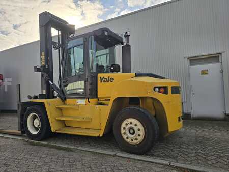 Wózki widłowe diesel 2013  Yale GDP120DC (4)