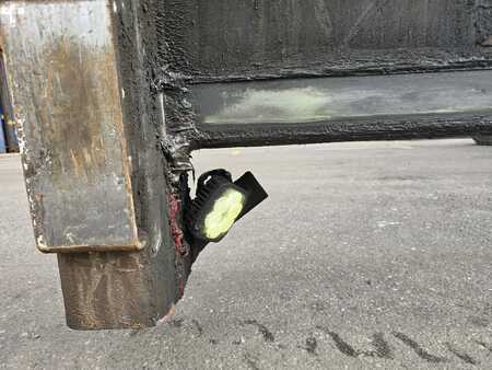 Wózki kontenerowe 2021  Kalmar DCG100-45ED7 (29)