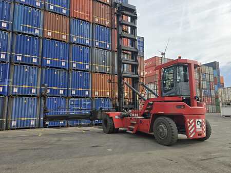 Wózki kontenerowe 2021  Kalmar DCG100-45ED7 (2)