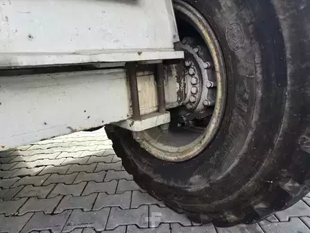 Reachstacker 2000  Terex TEC 48 (13)