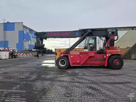 Reachstackers 2012  CVS Ferrari F258 (9)