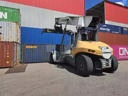 Reachstacker 2017  Liebherr LRS 545 (3)