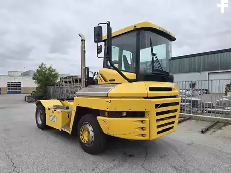 terminal traktor 2017  Terberg TT223 (1)