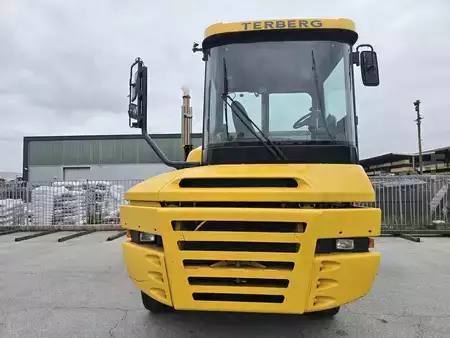 terminal traktor 2017  Terberg TT223 (3)