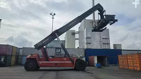 Reachstackers 2004  Kalmar DRF450-75S5XS (2)