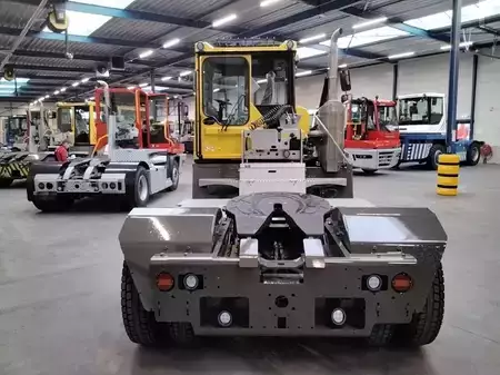 Terminálový traktor 2025  Terberg RT223 (4)