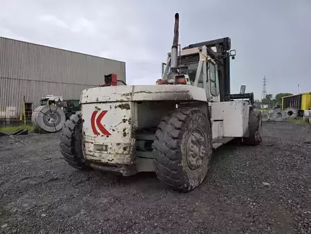 Carrelli elevatori diesel 2005  Kalmar DCD450-12 (2)