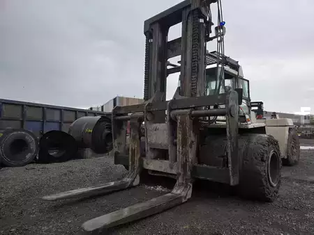 Carrelli elevatori diesel 2005  Kalmar DCD450-12 (6)