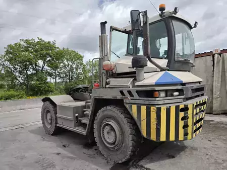 Terminálový traktor 2005  Terberg RT382 (1)