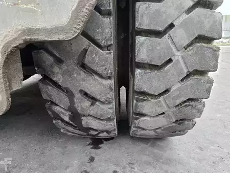 Terminálový traktor 2005  Terberg RT382 (18)