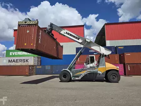 Reachstacker 2017  Liebherr LRS545 (1)