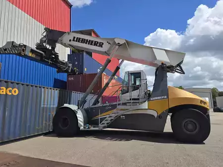 Reachstacker 2017  Liebherr LRS545 (2)
