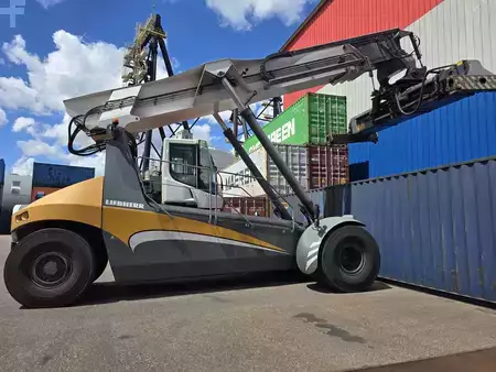 Reachstacker 2017  Liebherr LRS545 (6)