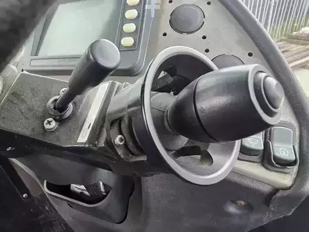 Terminálový traktor 2017  Terberg TT223 (14)