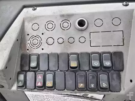 Terminálový traktor 2017  Terberg TT223 (16)