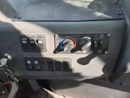 Terminál traktor 2019  Kalmar T2i (12)