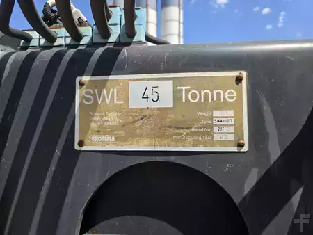 Reach stacker 2017  Kalmar DRG450-60S5 (26)