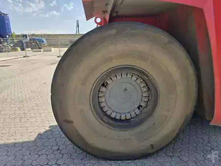 Reach stacker 2017  Kalmar DRG450-60S5 (39)