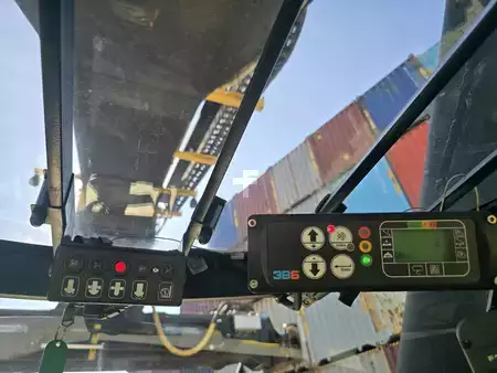 Reachstacker 2017  Hyster 46-33 CH (18)