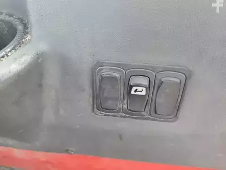 Terminál traktor 2022  Kalmar T2i (10)