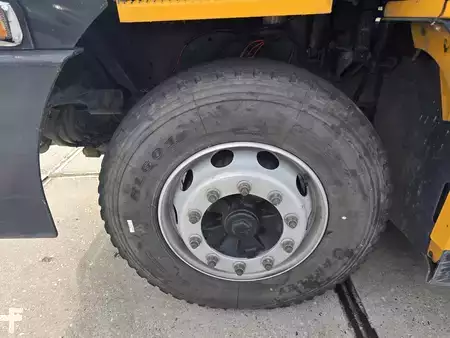 Terminál traktor 2022  Kalmar T2i (25)