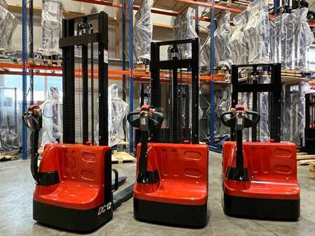 Stacker pedestre 2025 Pallit BUDGET-S 1,2t 2,5m (2)