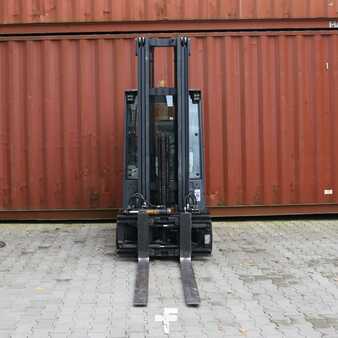 Eléctrico - 3 rodas 2014 Jungheinrich Jungheinrich EFG220 (2)