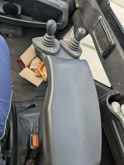 Empilhador diesel 2003 Linde H25D (3)