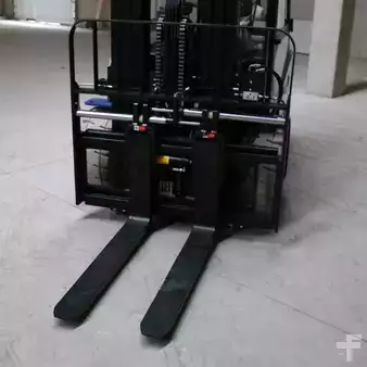 Carrelli elettrici 4 ruote 2025  EP Equipment CPD50L1 (4)