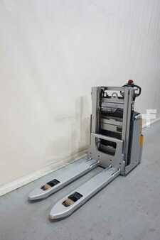 Electric Pallet Jacks 2018  Still EXD18K (1)