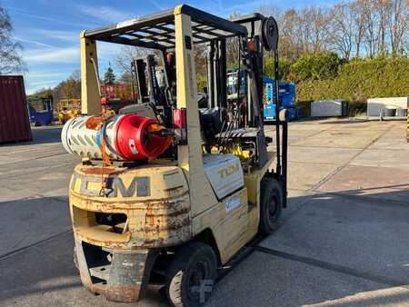 LPG VZV 1986  TCM FG15N17T 1.5 ton LPG heftruck triple mast (5)