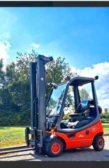 Treibgasstapler 2005  Linde H16T (1)