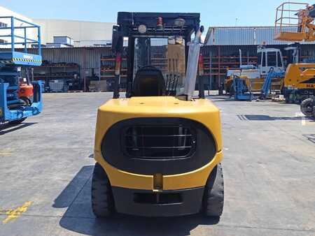 Dieselový VZV 2008  CAT Lift Trucks DP45K (11)