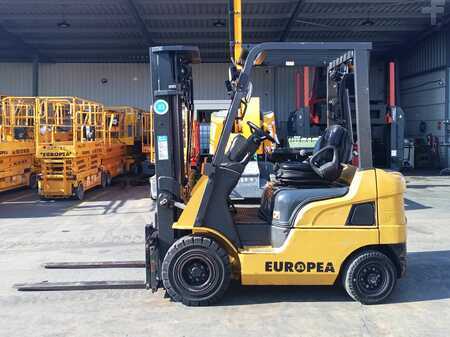 Diesel Forklifts 2015  CAT Lift Trucks DP18NTD (1)