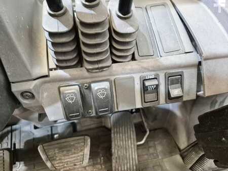 Dieselový VZV 2017  Mitsubishi FD25NT (11)