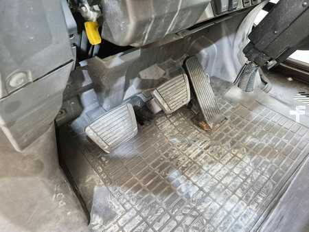 Dieselový VZV 2017  Mitsubishi FD25NT (13)