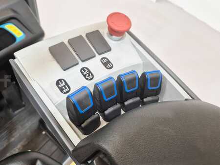 Carrelli elettrici 3 ruote 2024  BYD ECB18C (17)