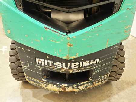 Dieselový VZV 2018  Mitsubishi FD30NT (10)