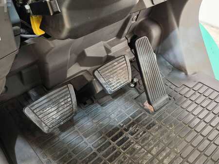 Dieselový VZV 2018  Mitsubishi FD30NT (11)