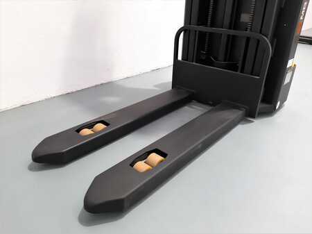 Pinontavaunu 2021  MB Forklift ES12 12ES 2S360 (3)