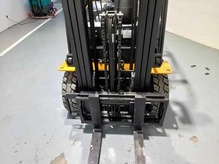 Elettrico 4 ruote 2020  MB FORKLIFT CPD25 AC4 (12)