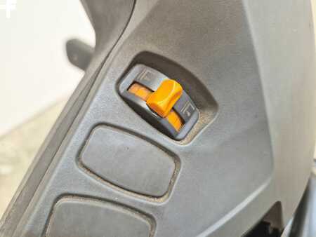 Stoccatori uomo a piedi 2020  MB Forklift ES16 RSiL Litio (12)