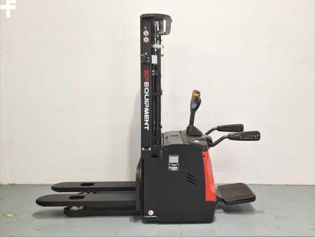 Wózki z platformą operatora 2021  MB Forklift ES16 RSL Litio (1)