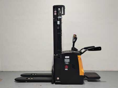 Stackers Stand-on 2023  MB FORKLIFT ES16 RSL Litio (1)