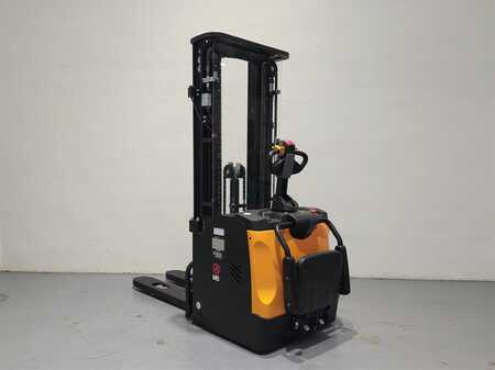 Stackers Stand-on 2023  MB FORKLIFT ES16 RSL Litio (10)