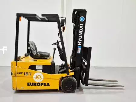 Eléctrica de 3 ruedas - Hyundai HBF15T (4)